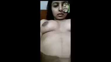 Hot Indian Girl Boob Show On Video Call New MMS