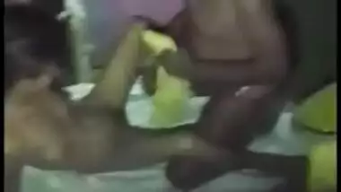 Hot Desi mms video of tiny teen caught having chudai with old lover