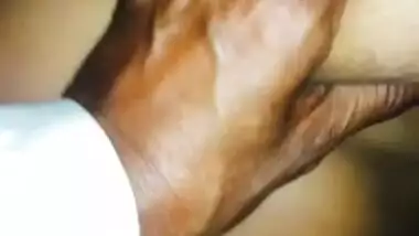 Cute XXX couple has hot sex and makes an MMS video for Desi audience