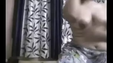 Teen college girl making her first hindi sex mms