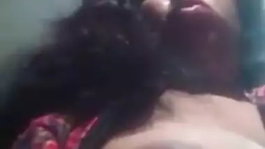 Exposing big tits is how the Desi draws attention to her XXX show