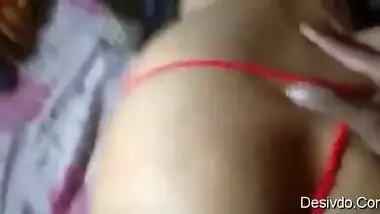Sri LAnkan Girl Showing Her Wet pussy Ob Video Call