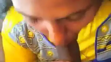 Indian girl blowjob to her boyfriend viral sucking