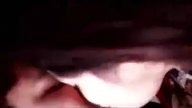 Bibi ke saheli ki Hindi baaton se Lucknow chudai bf