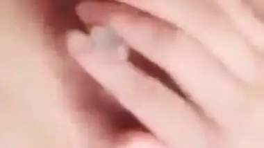Desi pussy smoking cigarette MMS video