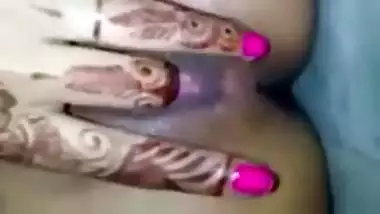 Indian girls making her wet forex