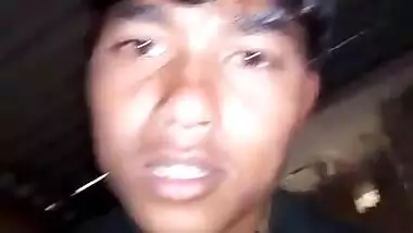 Desi couple hot boob show