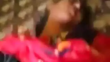 Amateur Desi babe rubs her XXX clitoris while cameraman is fingering ass