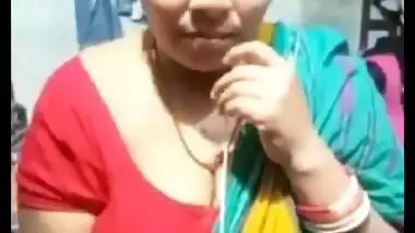 Village aunty hot expose