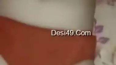 Today Exclusive-desi Wife Boob Pressing