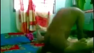 College girlfriend ke kuwari chut ki seal chudte hue phati