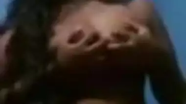 Horny Desi Chubby Girl Pussy Fingering