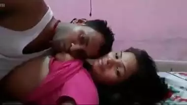 Jija ne saali ke nipple ko jibh se chaata