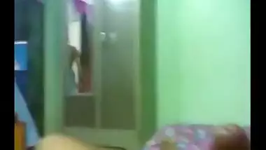 Indian mms of a desi bhabhi giving an amazing oral to her spouse