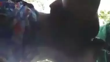 Desi village bhabhi outdoor fucking with boyfriend