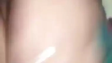 Desi bhabhi sex expecting nude selfie viral MMS