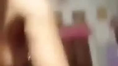 Desi cute bhabi show her pussy