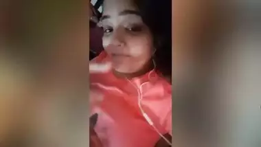 Sexy dirty talks with her boyfriend