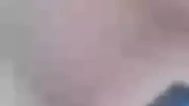 Lankan Tamil Girl Showing Her Boobsa nd Pussy on Video Call
