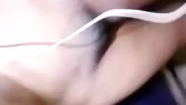 Cute Indian Girl Showing her Boobs and Pussy