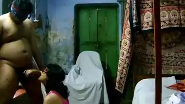 Indian porn video of saree desi bhabhi hot blowjob masti