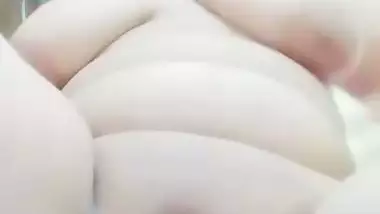 Huge boobs horny girlfriend viral pussy pics and clips