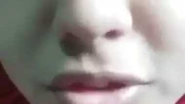 Hijab girl opens bra and round boobs show on cam