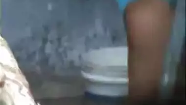 Bigbooby Desi Girl Showing And Fingering Pussy