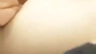 Finger Fucking Shaved Cunt Of Delhi Girl In Call Taxi