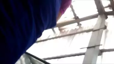 Desi Auntty Saree Upskirt