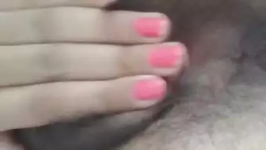Hairy pussy of Indian college girl