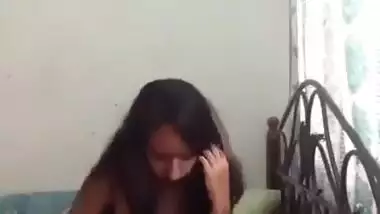 Desi teen open her dress