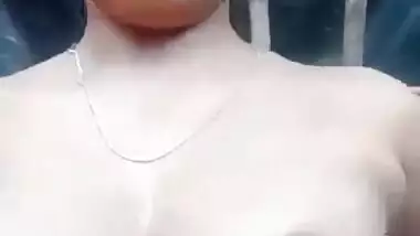 Chubby village Bhabhi bathing nude in open