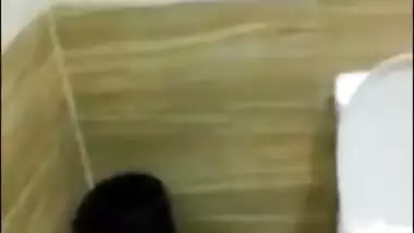 Tulsi Giving Blowjob And Peeing In Bathroom