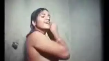 I would love feel the swinging of her ass of...