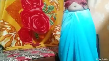 Usha aunty sex affair with her ex neighbour hot show