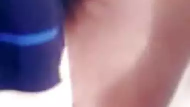 Naughty Indian minx flashes her juicy XXX tits and sexy Desi bush