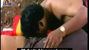 Unbelievable scene – young desi boy and plump hot mallu aunty secret s
