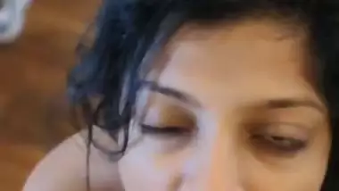 Mallu girlfriend boob show with blowjob to lover
