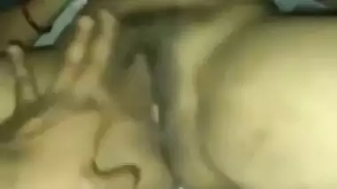 Man eats his lady’s pink pussy on video call sex