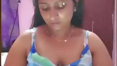 Telugu aunty Sheela on Tango live nude show for followers