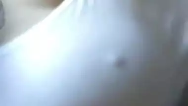 Ziggling big boob with niplepoke-short