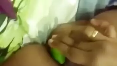 Desi girl has XXX sex with the cucumber in a video that becomes MMS