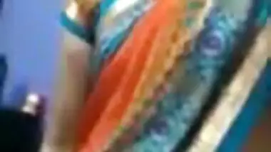 Hindu mallu showing Boobs