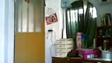 Mature desi aunty fucking young boy