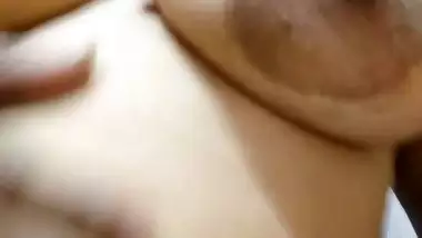 Beautiful young bhabhi pussy pics and viral MMS