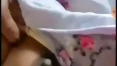 Desi Married Bhabi Showing On Video Call