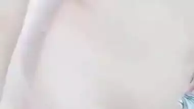 Uninhibited Desi bitch removes all clothes to play with her XXX twat