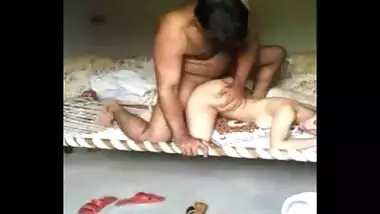 Agra mai padosi ki bibi se garma garam pussy fuck masti