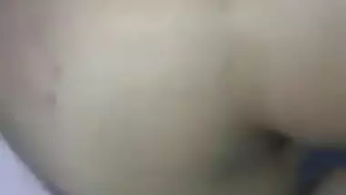 Guy receives XXX video in which naked Desi GF shows him her assets